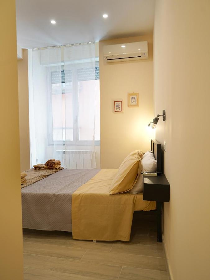 Giulia'S Home Napoli Bagian luar foto