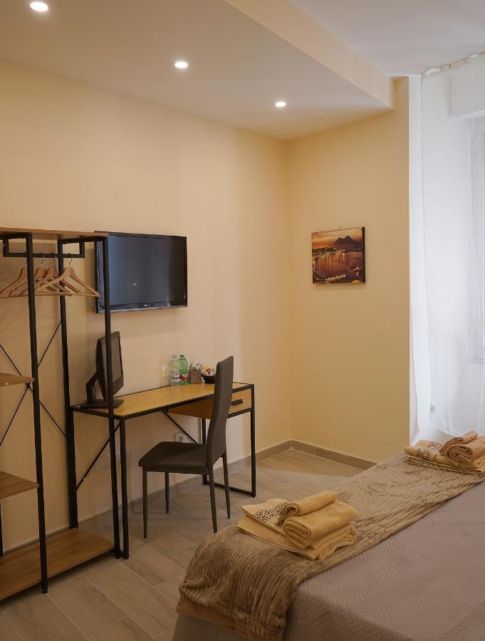 Giulia'S Home Napoli Bagian luar foto